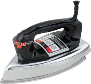 Ferro de passar a seco Black+Decker cromado com base de alumínio e seletor de temperatura